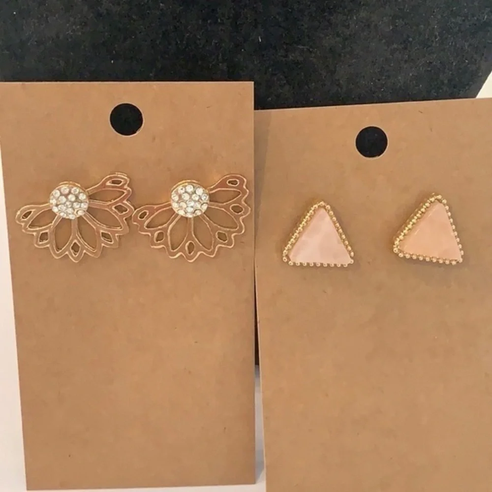 💐5/25 2 pair triangle pink stone crystal ball